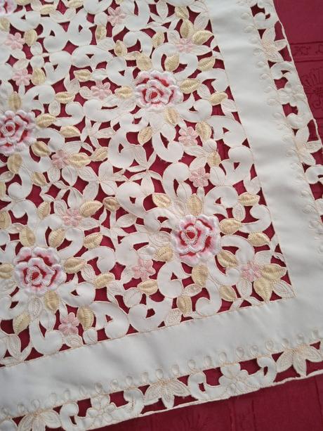 Kvetovaný obrus štvorec, 