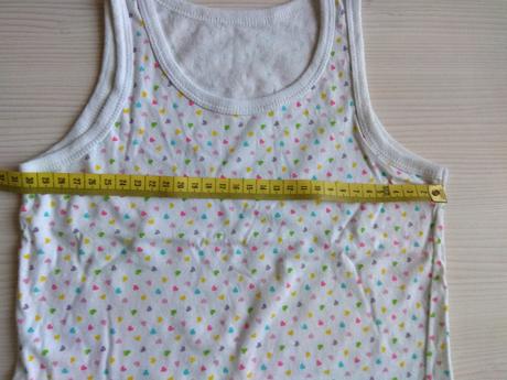 Tielko so srdiečkami, 104