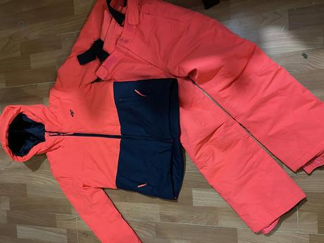 4f lyžiarska súprava neon, 146