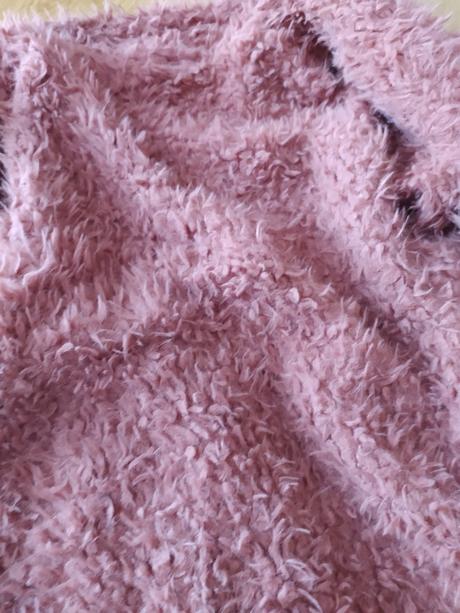 Chlpatá vestička, s