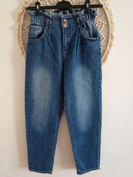 Džínsy s vysokým pásom, 176