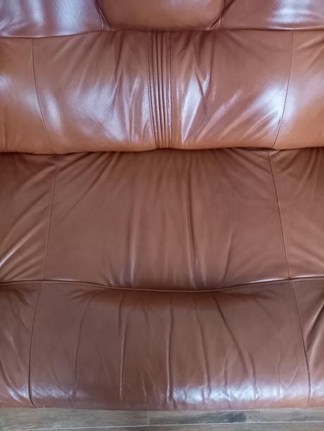 Kožená sedacia suprava, 