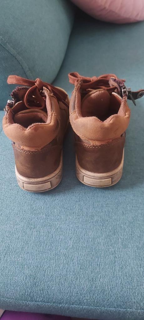 Topanky prechodné, 26