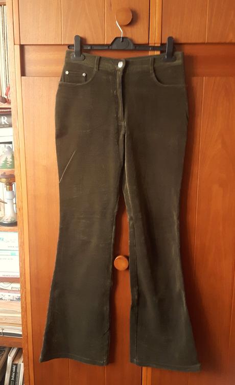 Zelené menčestrové nohavice, m