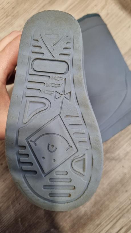 Enfant nezateplené 25, en fant,25