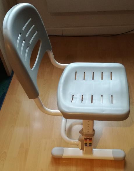 Ergonomická rastúca stolička, 