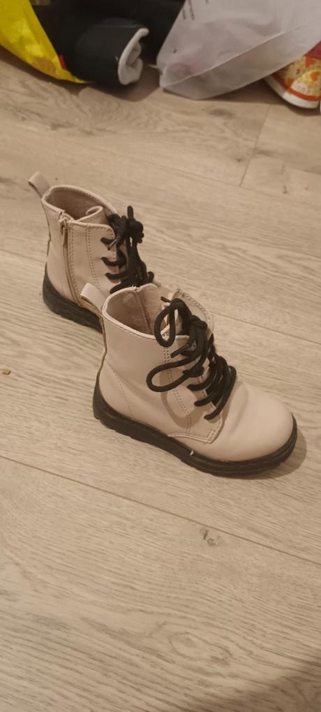 Bledoruzove zara 22 prechodne, zara,22