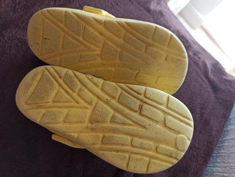 Gumené šľapky, 25