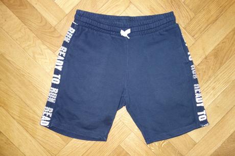 Teplákové kraťasy, 152