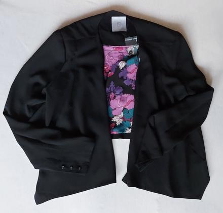 Sako vzadu kratšie, tu,42