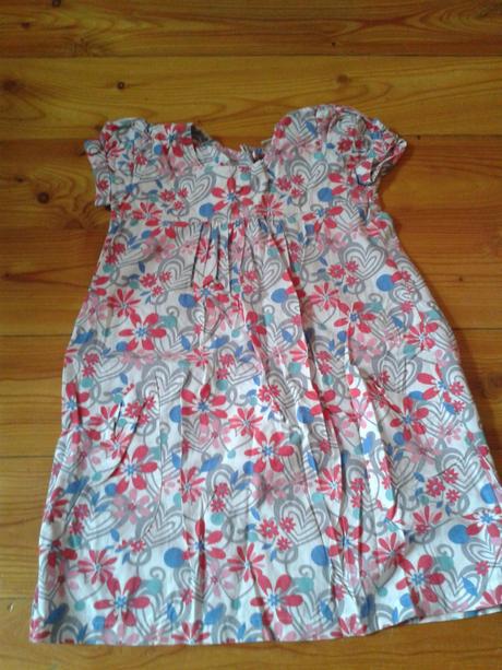 128  ľahučke letne šatočky  -  3 eur, cherokee,128