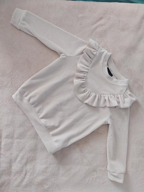 Velurova mikina, 104