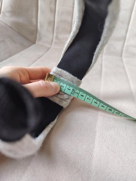 Vlnená svetlo sivá čelenka do vlasov, 