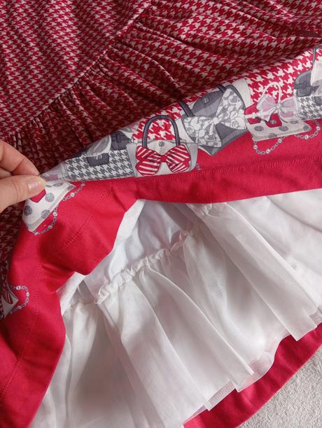 Balík dievčenského oblečenia, 122–134