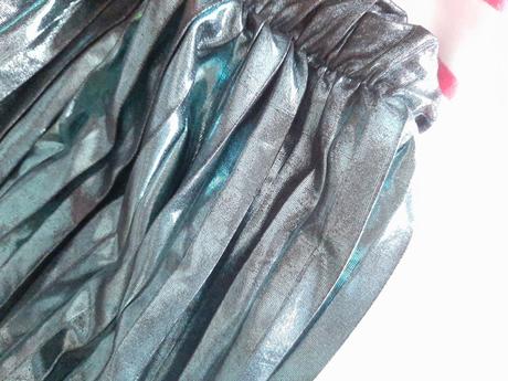 Lesklá sukňa skladana, pepco,140