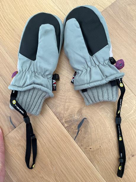 Lyziarske palciaky, 116