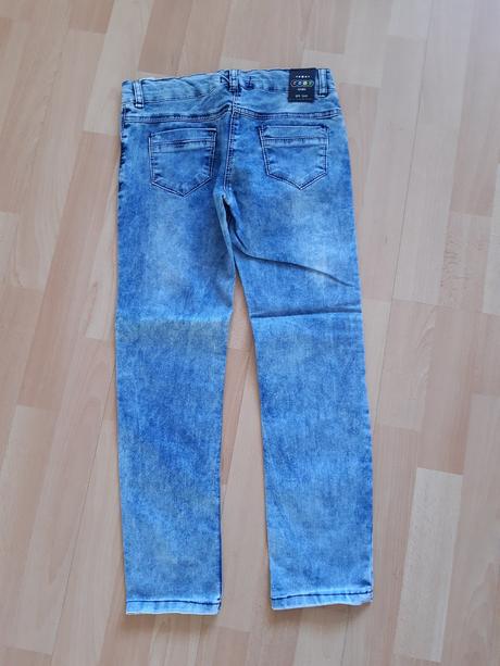 Vyšívané džínsy, xs