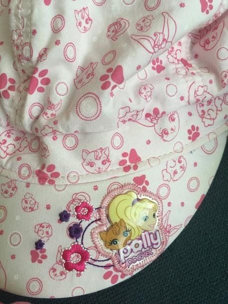 Rôzne šiltovky, 50