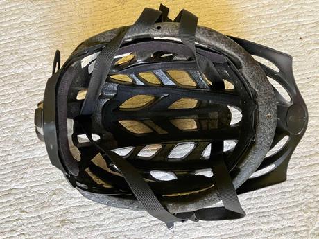 Cyklistická prilba arcore, s