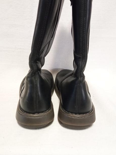 Kožené čižmy dr martens, 40