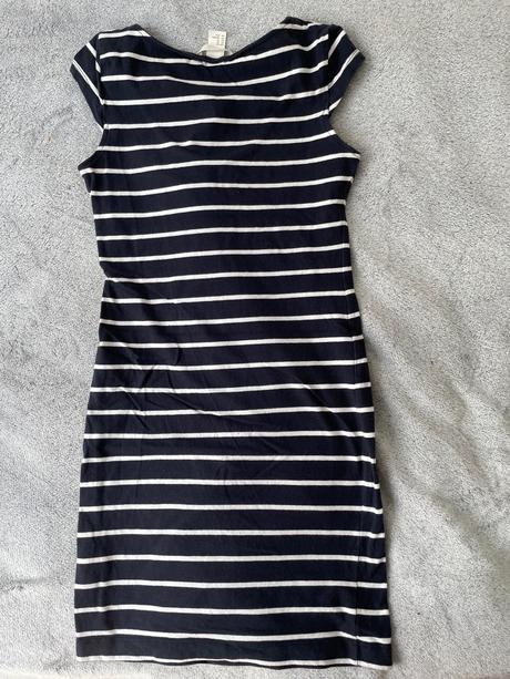 Pásikavé úzke šaty, xs