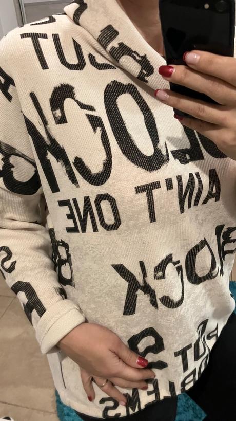 Dámska mikina s rolákom a nápismi (uni), l / m / s