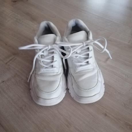 Botasky, deichmann,34