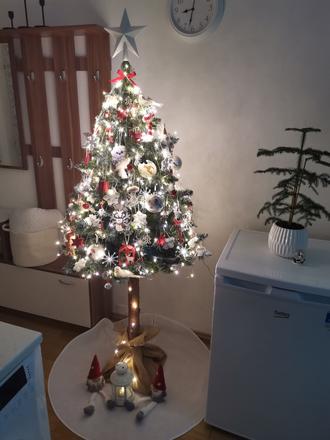 Stromček na kmienku, 