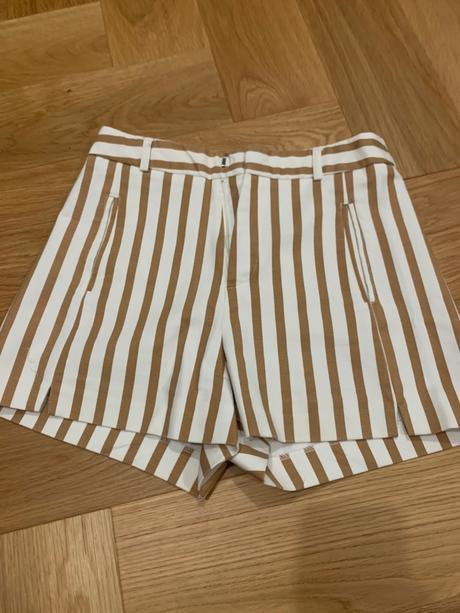 Dámske kraťasy, stradivarius,34