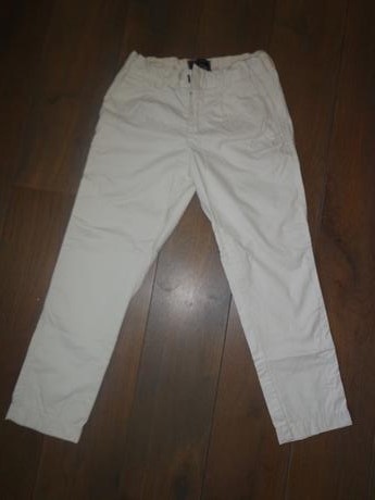 Svetle nohavice, zara,116