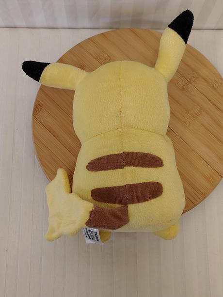 Zberateľsk plyšák pikachu tomy nintendo retro 2017,