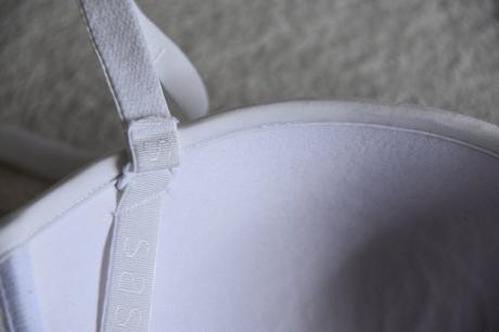 Podprsenka s odoberateľnými ramienkami, 80c