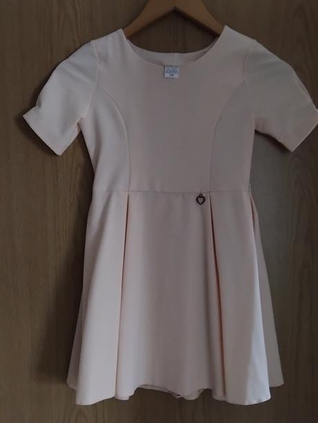 Dievcenske šaty v.122, 122