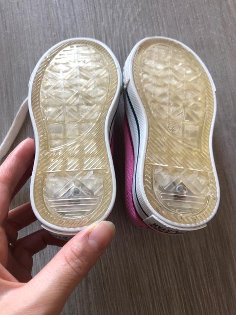 Dievcenske tenisky, 22