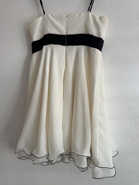 Elegantné šaty, 40