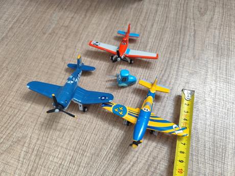 Kovové lietadielka, 
