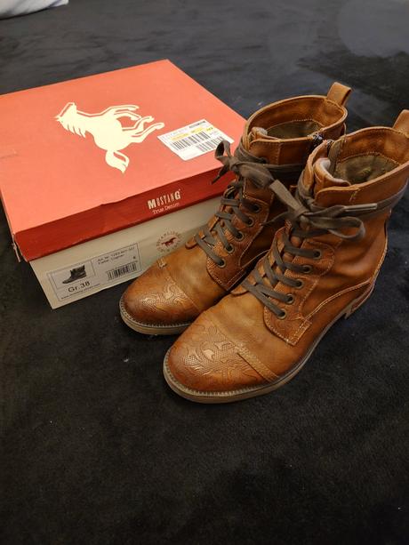 Členkové čižmičky, mustang,38