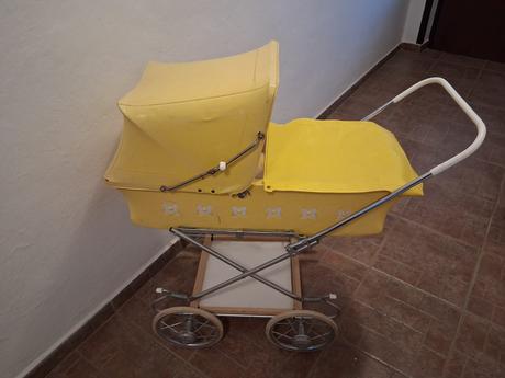 Retro detský kočík a kolíska, 