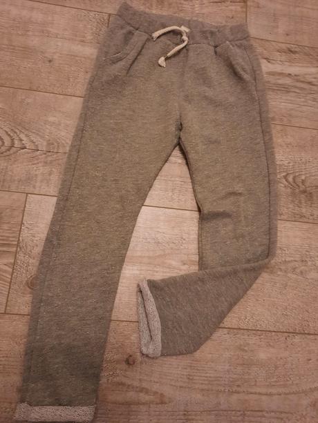 Trblietavé tepláky, zara,128