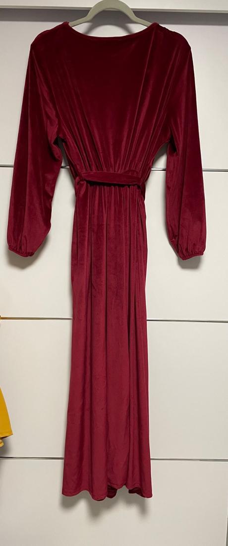 Predám šaty bordovej farby, 