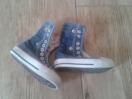 Dievčenské tramky, 22