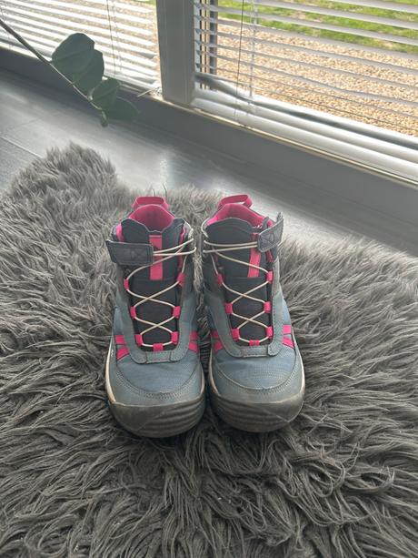 Turistické topanky, 33