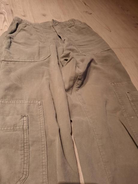 Kapsačove nohavice, pull&bear,32