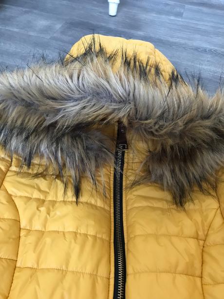 Nádherná bunda s krásnou kapucňou, m