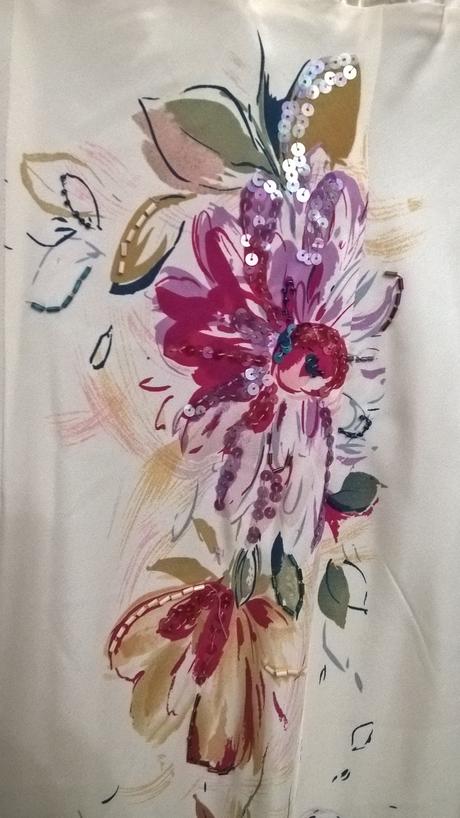 Dizajnerske saty - pravý hodváb, ručne zdobené, s