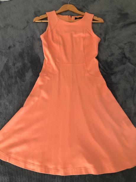 Guess by marciano krásne šaty  40/s, guess,s