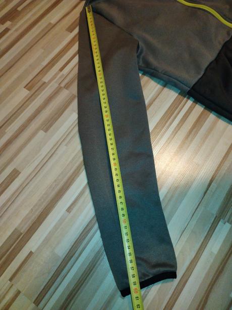 Kvalitná mikina, quechua,152