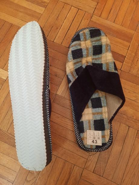 Domáca obuv- papuče, 43