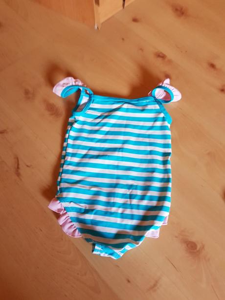 Minimum nosene plavky cele, 104