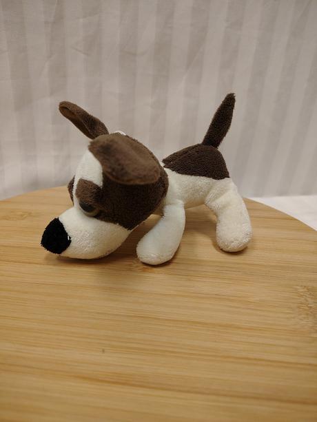 Plyšový krémovo hnedý psík, 21 cm, 